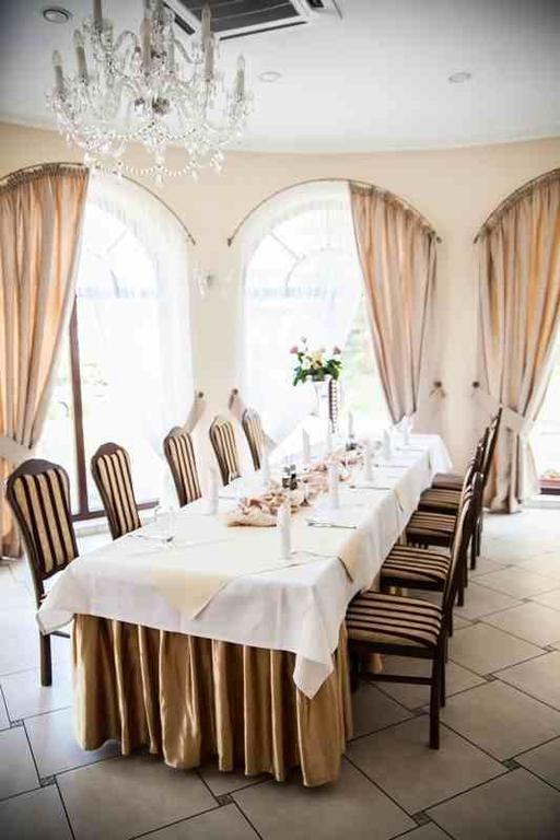 Hotel Korona 3*